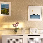 Duinin House Bed & Breakfast