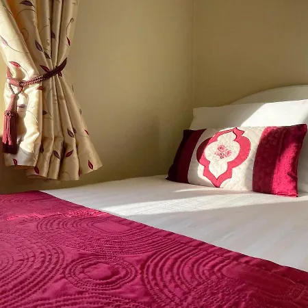 Duinin House 3* دينغل